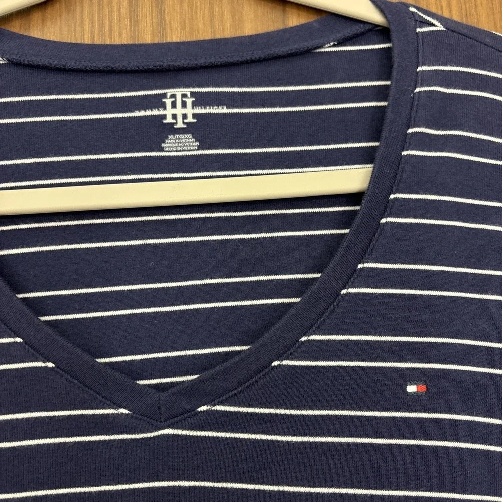 Lot Of 3 Tommy Hilfiger Long Sleeve Woman's Shirts Gray Navy Size XL - Picture 3 of 10